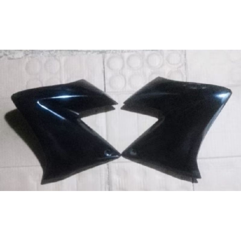 sayap tangki Yamaha Vixion old bekas ori