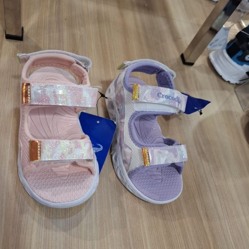 New sepatu sandal anak cewek LED by CROCODILE