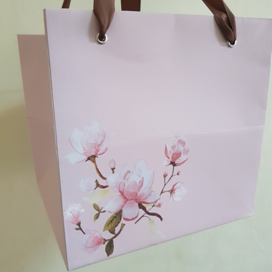 

Paperbag Kemasan Parcel 20x20x20
