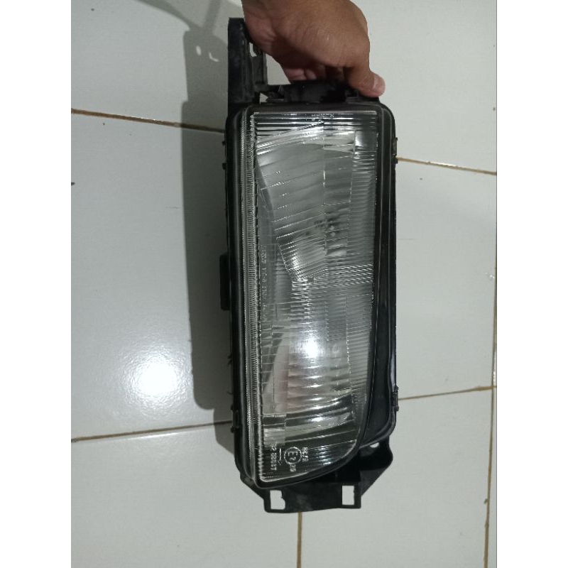 headlamp lampu depan mazda 323 interplay sebelah kanan