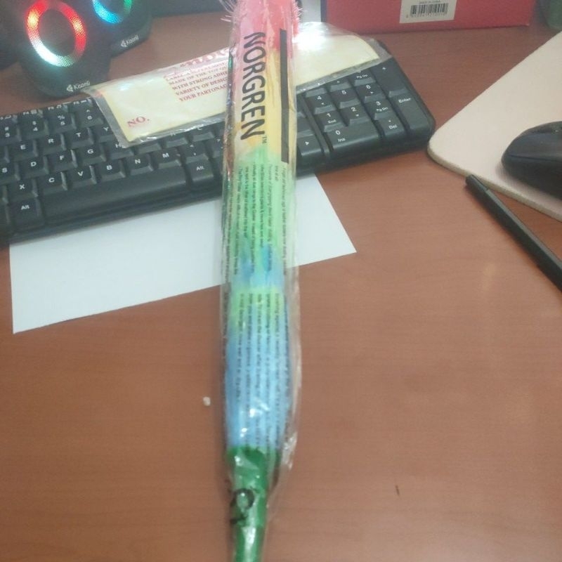 kemoceng tangkai kecil