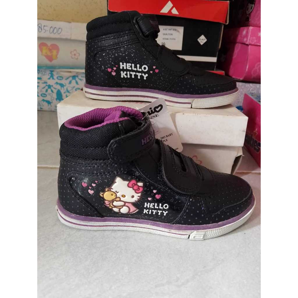 Sepatu Sneakers anak perempuan Hello Kitty Sanrio