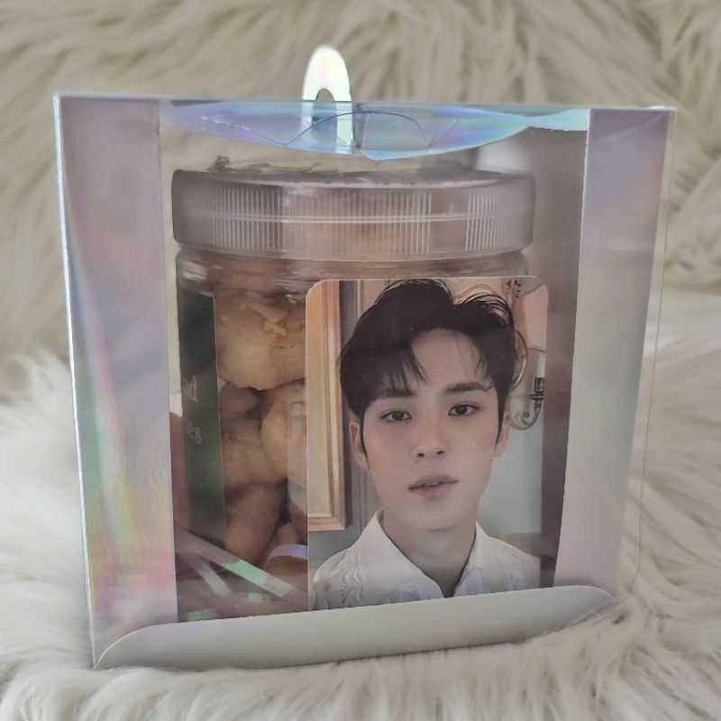 

Hampers Lebaran Kpop Seventeen SVT 17
