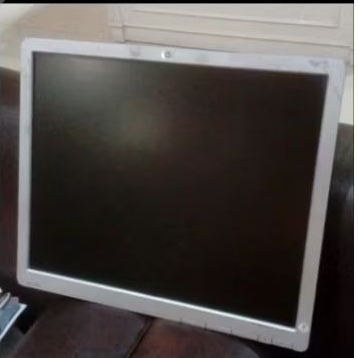 monitor HP 19 inci Square Kotak BsB rks cewek mahasiswi kampus cantik ayu rupawan seksi putih