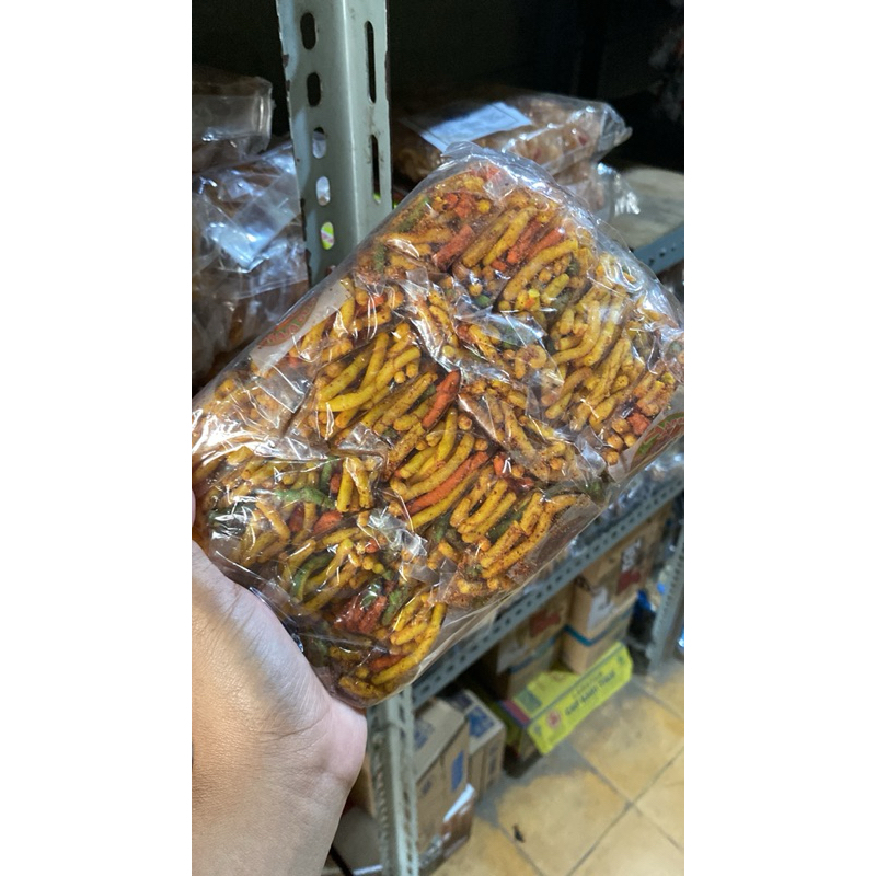 

kerupuk seblak pedas”