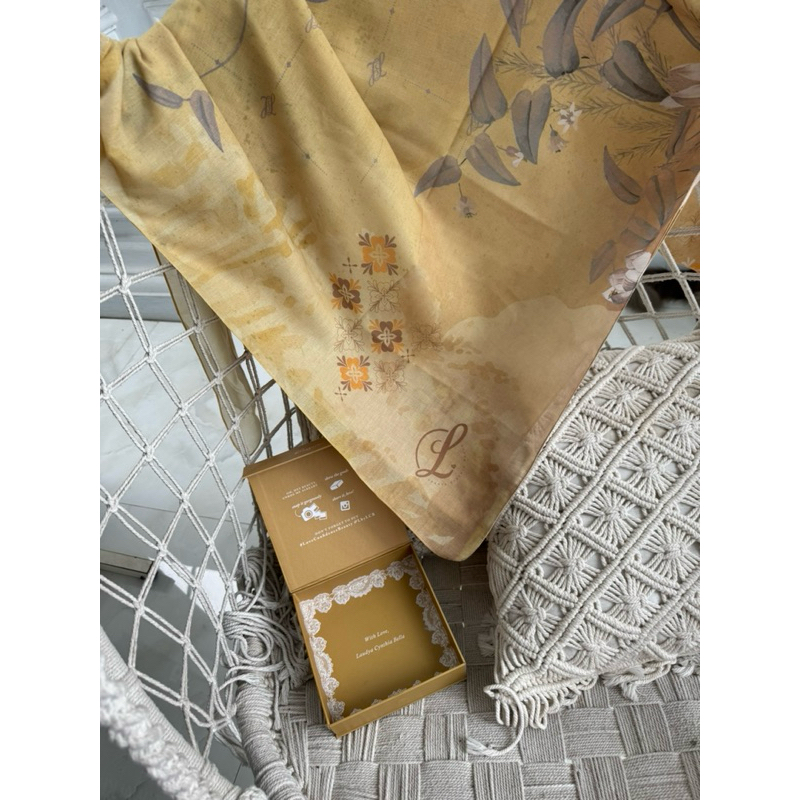 L by Laudya Chintya Bella