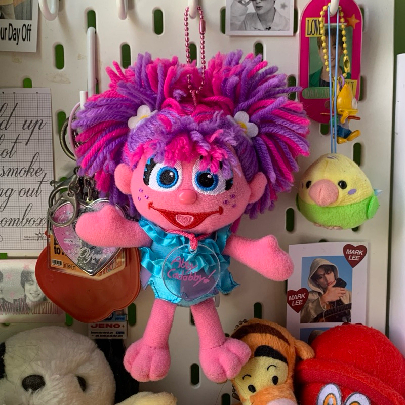 BOOKED KEYCHAIN PLUSHIE ABBY CADABBY SESAME STREET