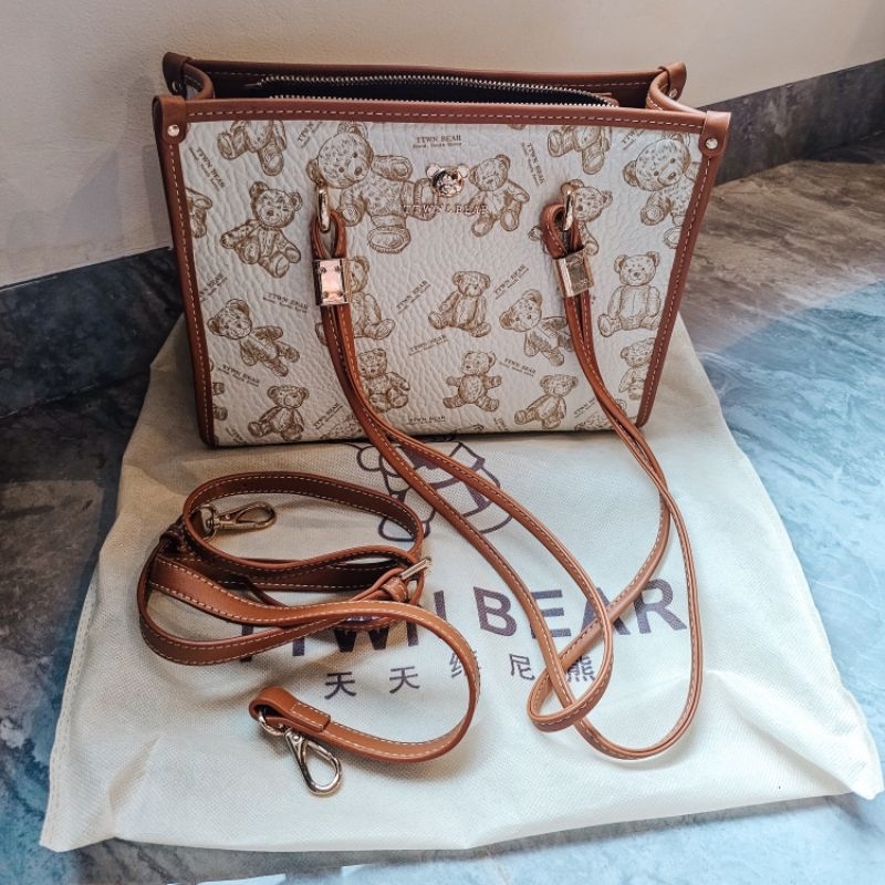 Preloved TTWN Bear Original Thailand Tas Selempang Tas Jinjing