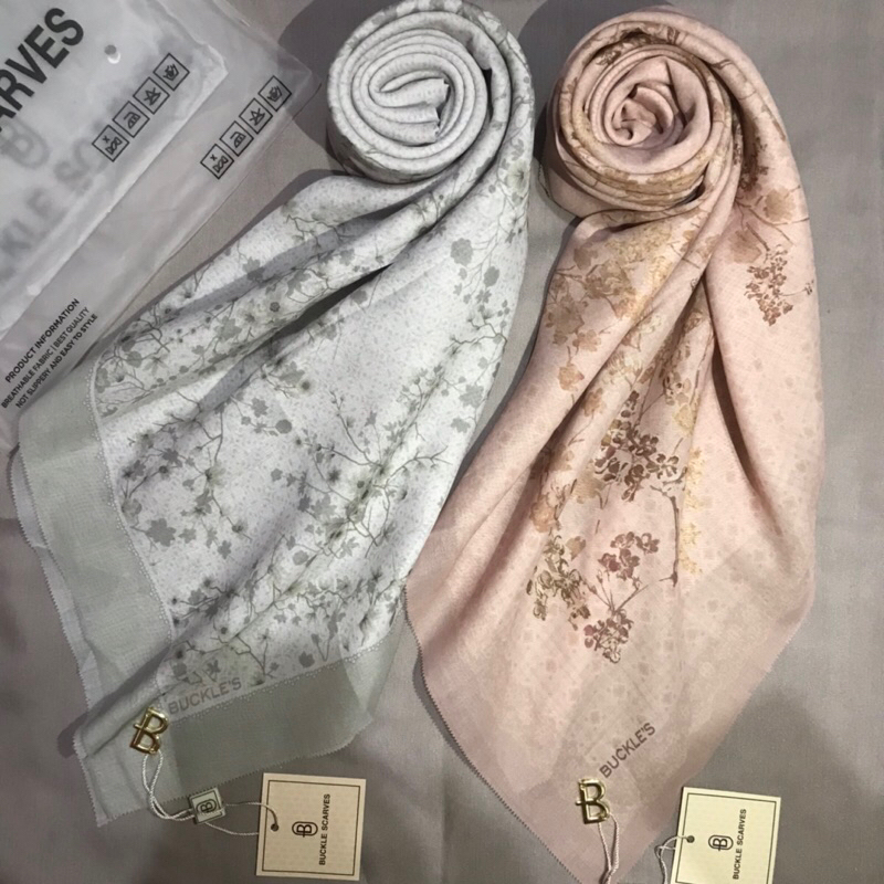 AURREV SCARVES - BUCKLE SCARVES MOTIF BY AZARA POUCH | BUCKLE SCARVES HIJAB MOTIF | SEGIEMPAT MOTIF 