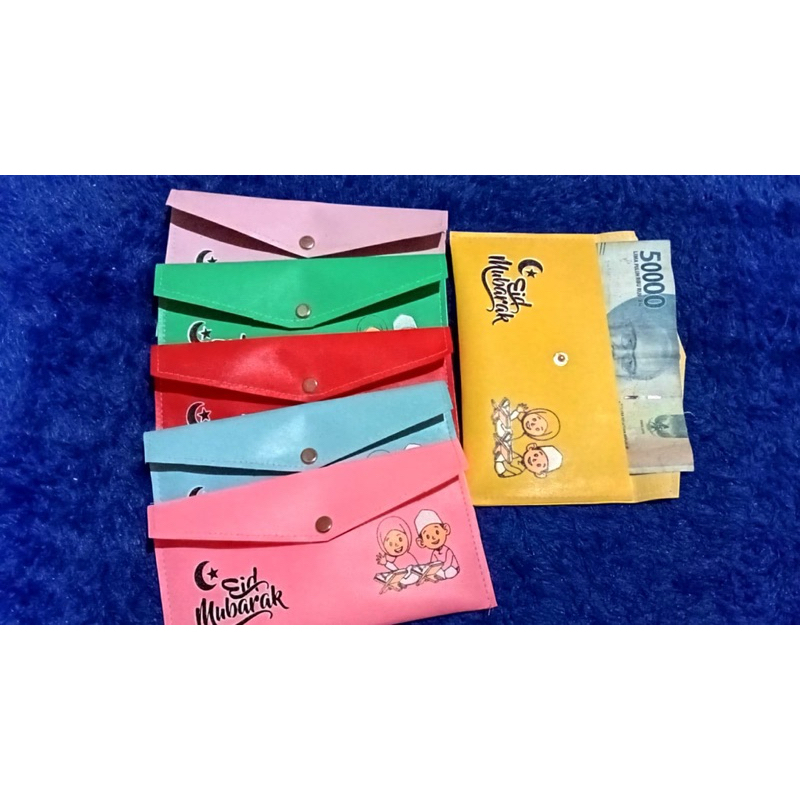 

Amplop Lebaran Kancing