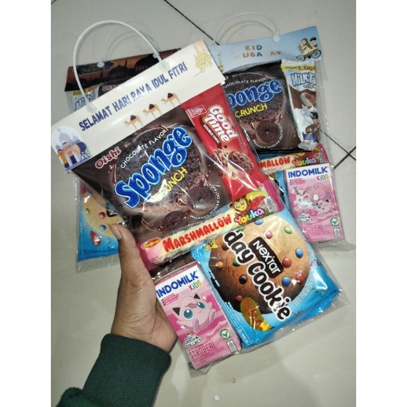 

Parcel lebaran anak (sedang)