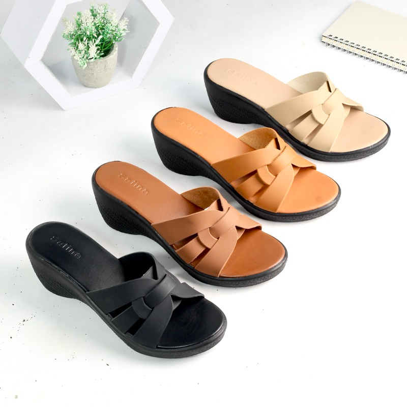 SAFINA Orchid Sandal Wanita Slip On Sol Hitam Hak Tinggi 6 cm - Wedges Wanita Hak Tinggi 6 cm