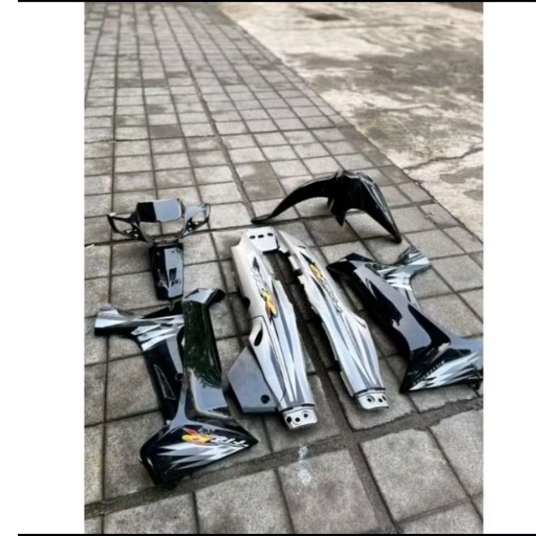 Body Bodi Fiz R full set Yamaha FIZ R fiz r fis r fullset halus berkualitas warna hitam putih
