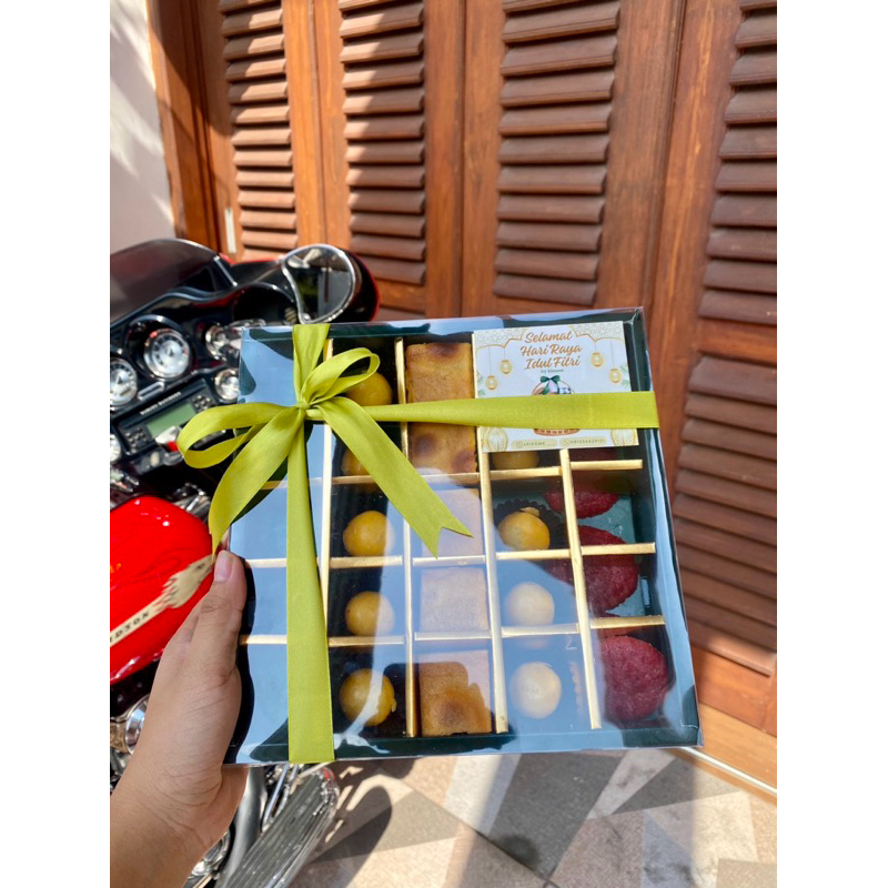 

kiesme - Hampers Lebaran/ Kue kering/ Nastar/ Lapis Legit