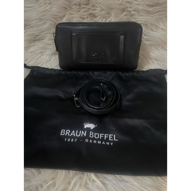 Preloved Braun Buffel sling camera bag