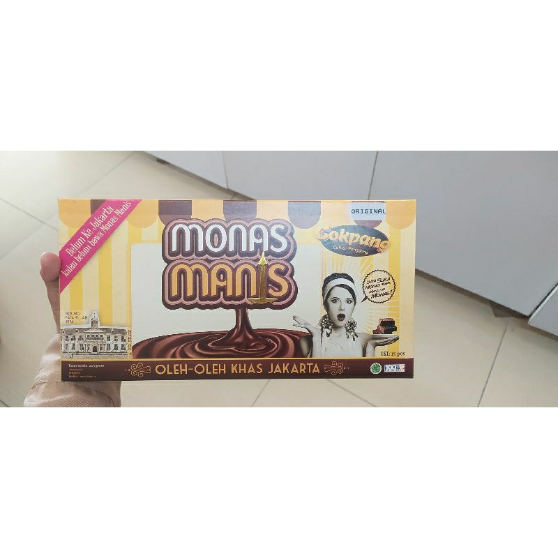 

Monas Manis, Brownies Panggang, Oleh Oleh Jakarta