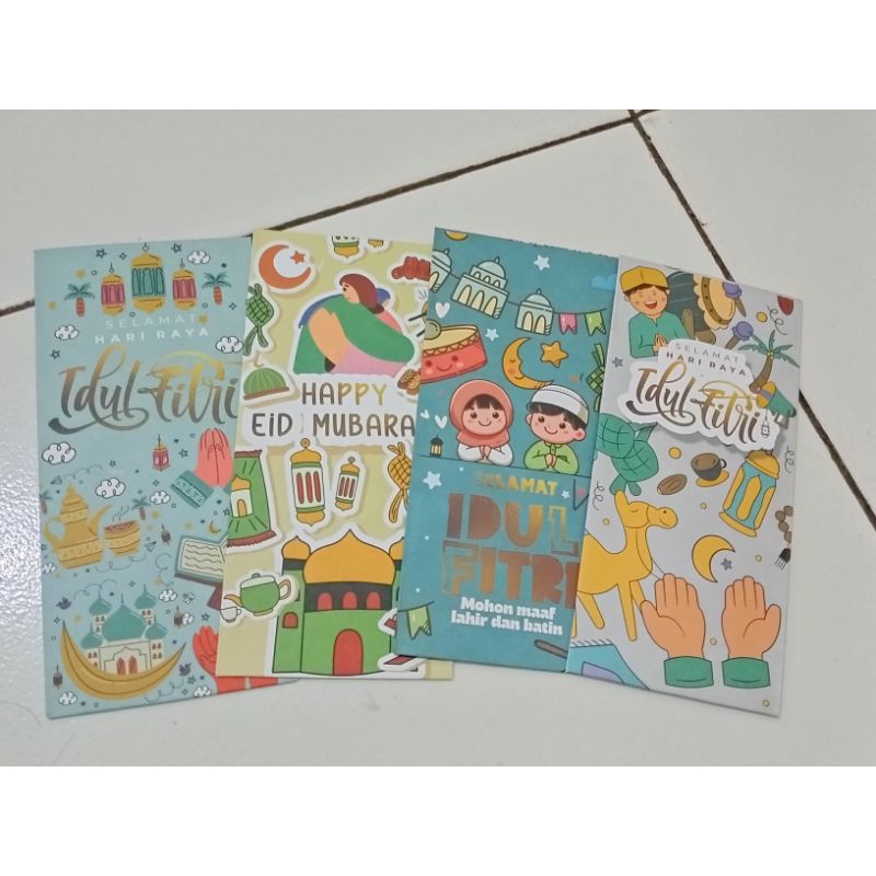 

Amplop Lebaran tebal tanpa dilipat