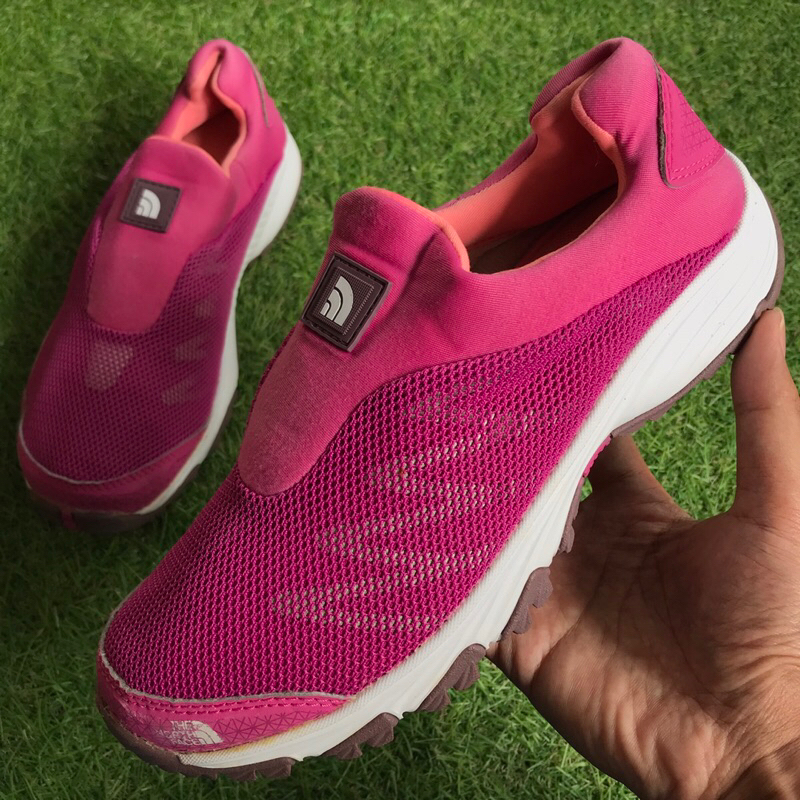 The North Face TNF Slip-On Outdoors shoes preloved size 37