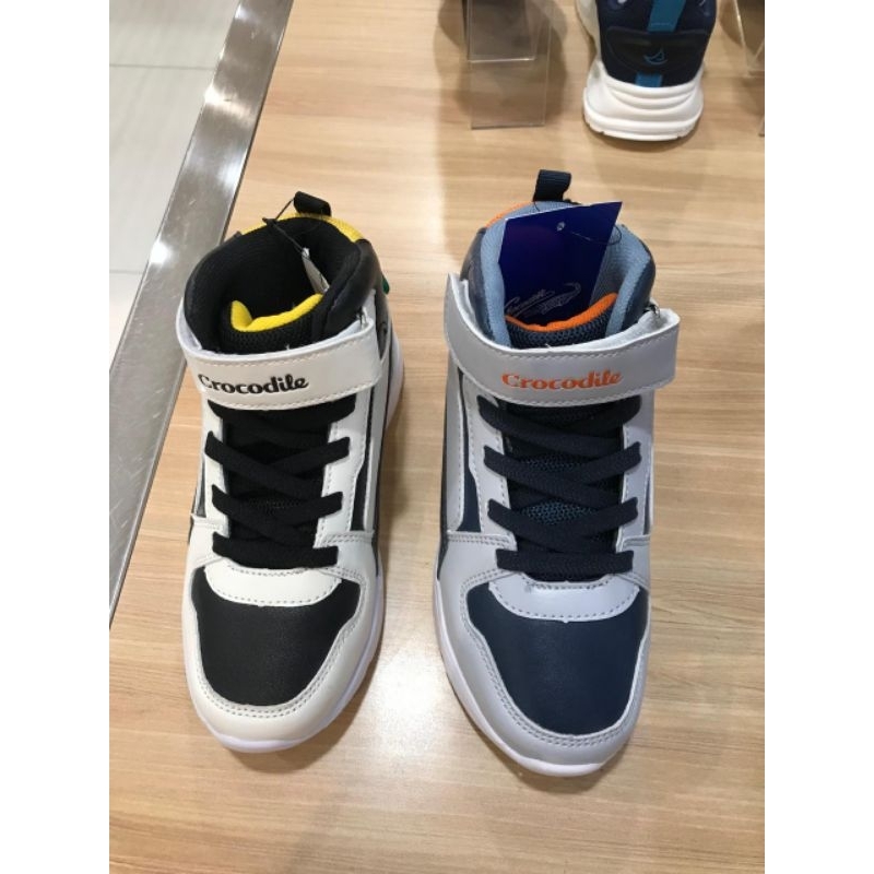 sepatu booth casual anak cowok by CROCODILE