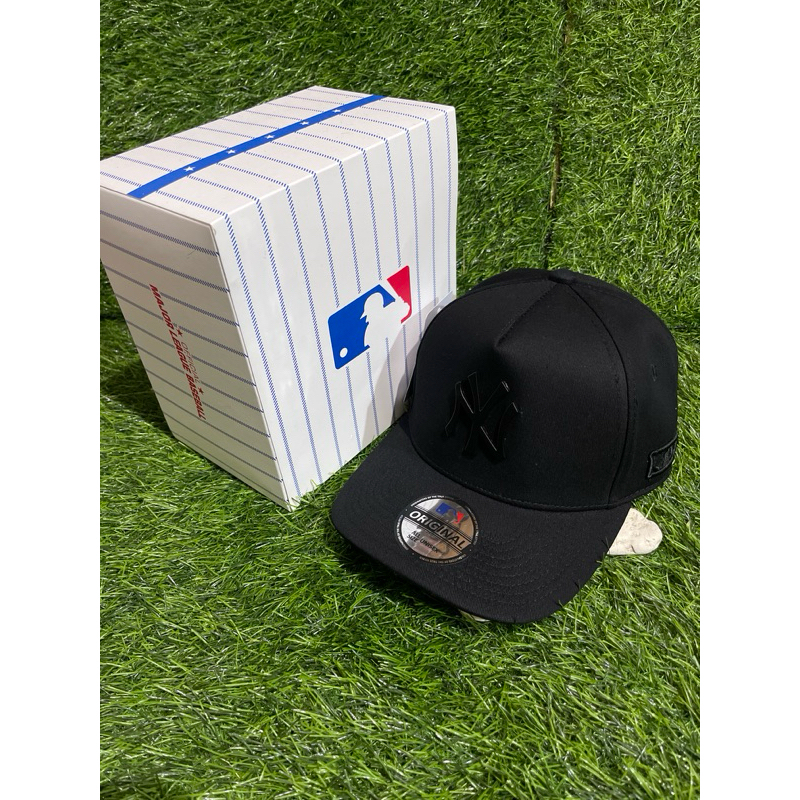NY Plat Besi  Metal Black On Black Bahan Kain Warna Hitam MLB Best Seller Premium