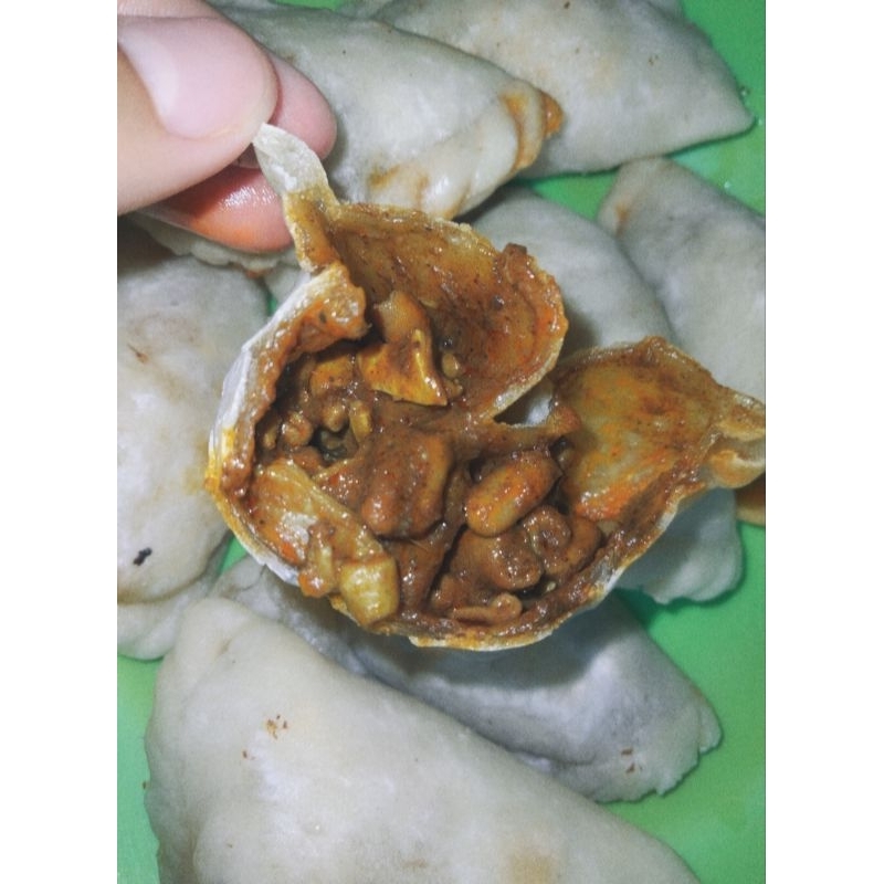 

cireng isi rendang usus