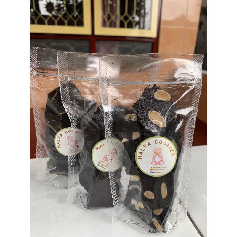 

brownies crispy premium by malfacookies isi 30gr