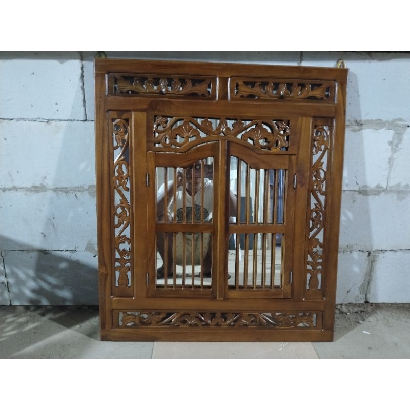 FIGURA CERMIN UKIR KREPYAK KAYU JATI | FIGIRA UKIR FIGURA CERMIN FIGURA MINIMALIS KAYU JATI