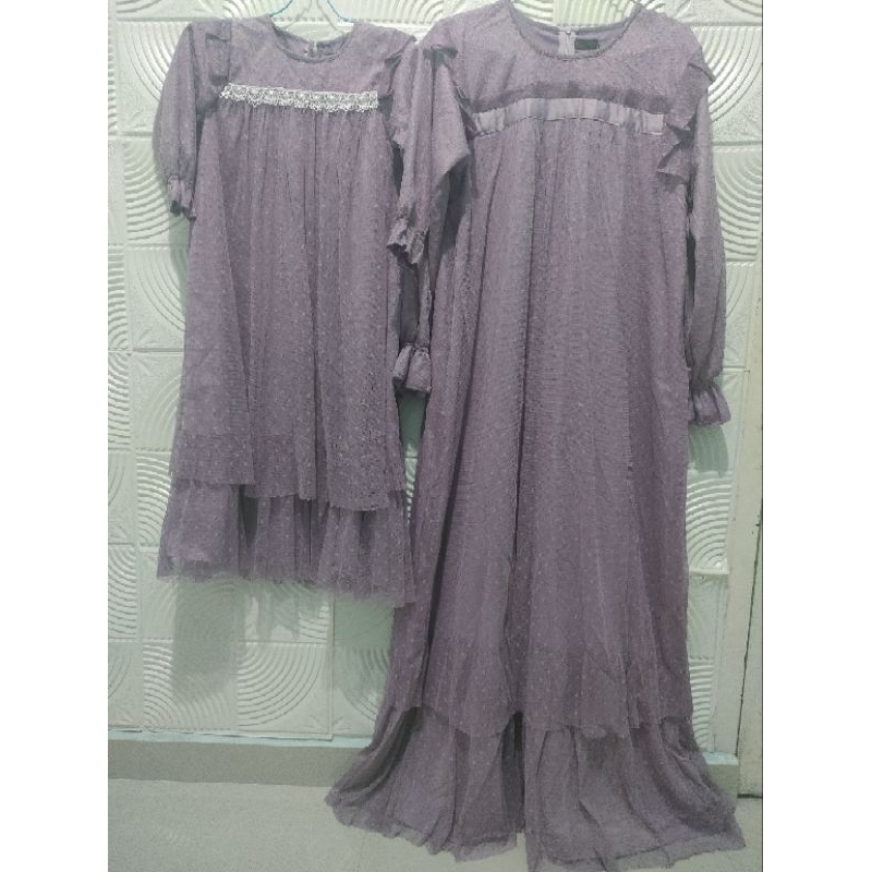 Sarimbit Gamis Ungu Ibu dan Anak Tile Polkadot Preloved