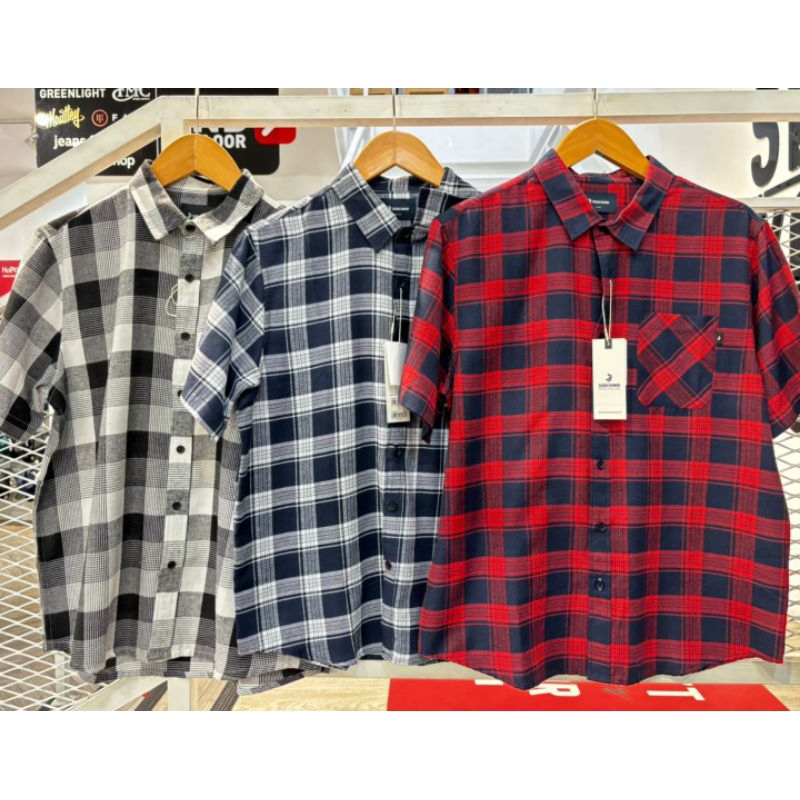 KEMEJA PENDEK COWOK 3SECOND NEW ARRIVAL 2025