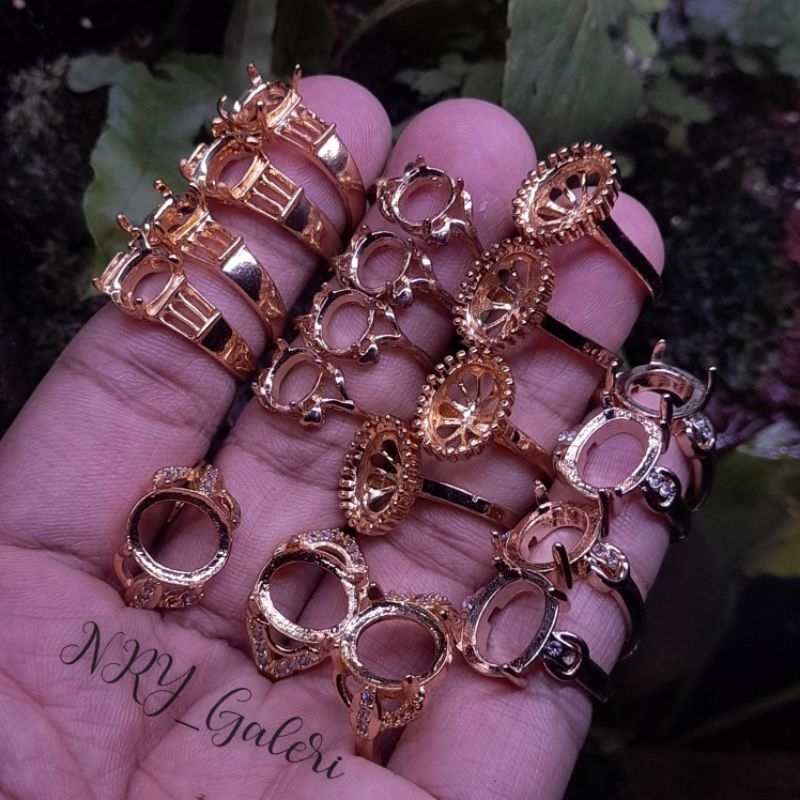 cincin/ring batu permata akik untuk wanita/cewek warna gold emas ring bahan rodium