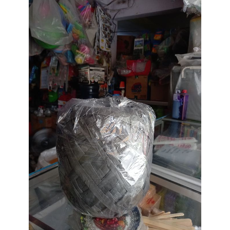 

TALI RAFIA WARNA 800gr KUAT, RAMAH LINGKUNGAN, GULUNGAN PADAT