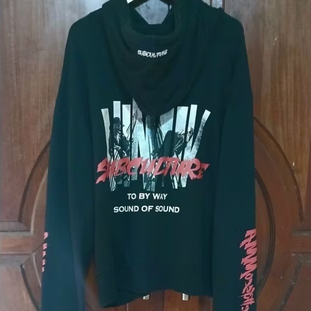 Shethis comma subculture 3 + oldschool hoodie