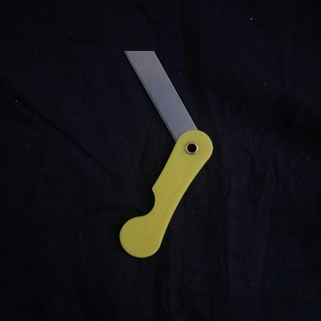 

Pisau Lipat / Cutter Lipat / Silet Lipat ukuran Kecil / Mini