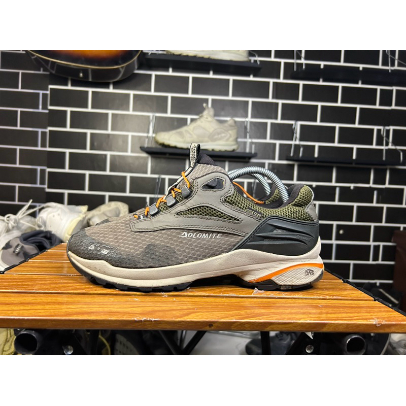 sepatu runing,trail runing dolomite size 42