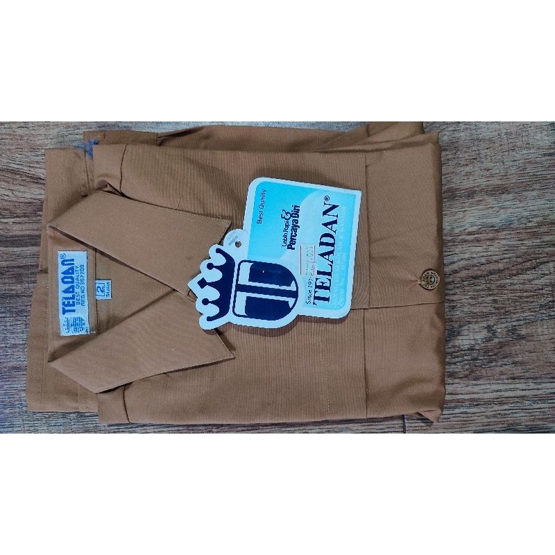 Baju sekolah/ seragam SD SMP/ seragam perempuan