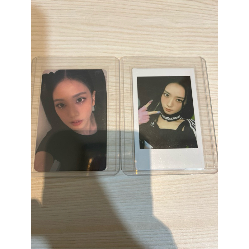 take all photocard jisoo pob ktown4u and polaroid