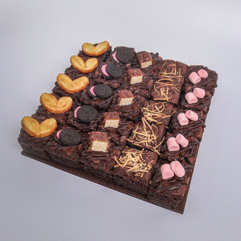 

PREMIUM FUDGY BROWNIES - JAJANAN SEMARANG