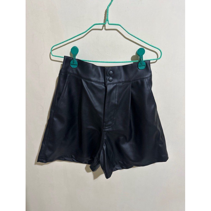 LEATHER SHORT