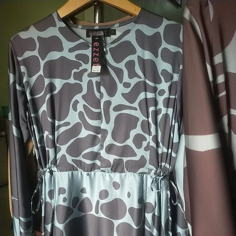 clearing sale ukhti munira