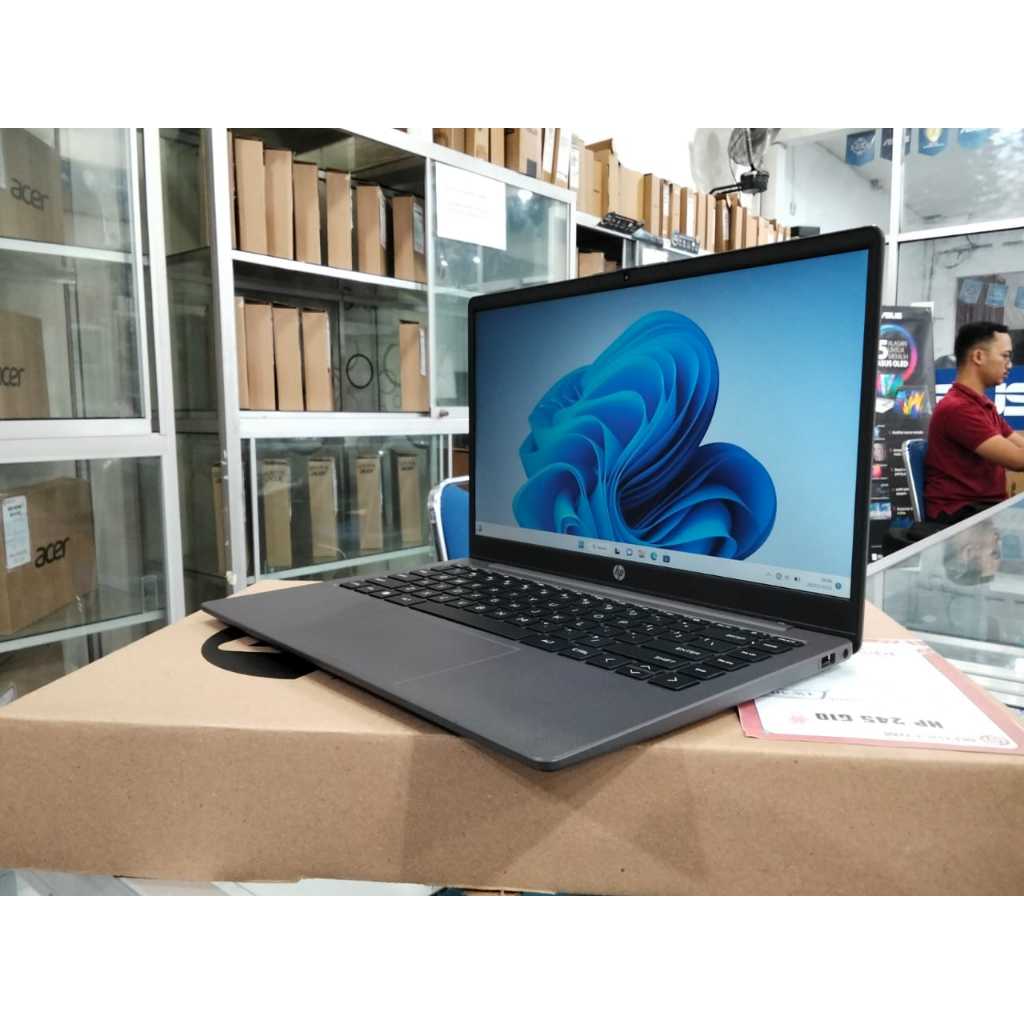 Laptop Baru HP 245 G10 Ryzen 3-7320U RAM 8 GB SSD 256 GB 14" HD Win 11