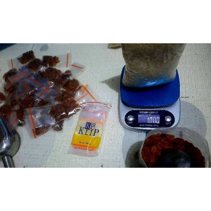 

JKL PAKET BERAS Basmati + Bumbu kebuli + Kismis
