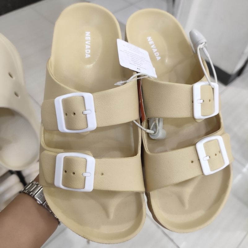 Sandal Karet //Pylon Nevada