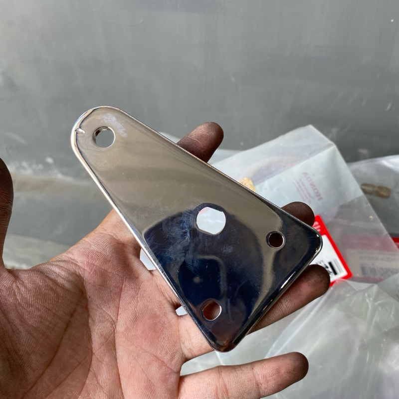 KUPINGAN LAMPU DEPAN TIGER 2000 TIGER LAWAS 61314 KEH 930 ORIGINAL AHM