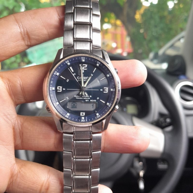 Jam tangan pria Casio Lineage multiband 6 LCW M100DSE
