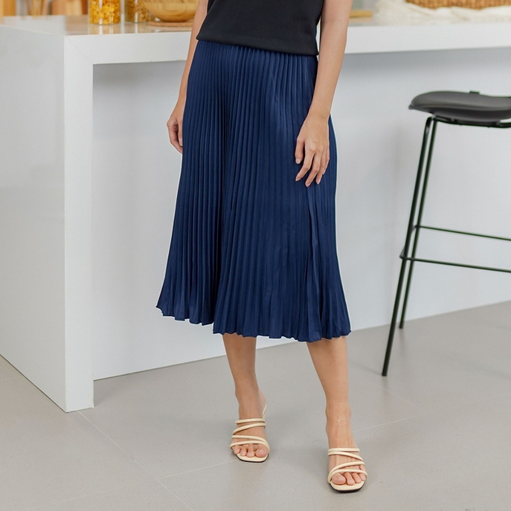 Beatrice Clothing Medan  Kara Pleated Skirt - Midi Skirt / Beatrice Clothing