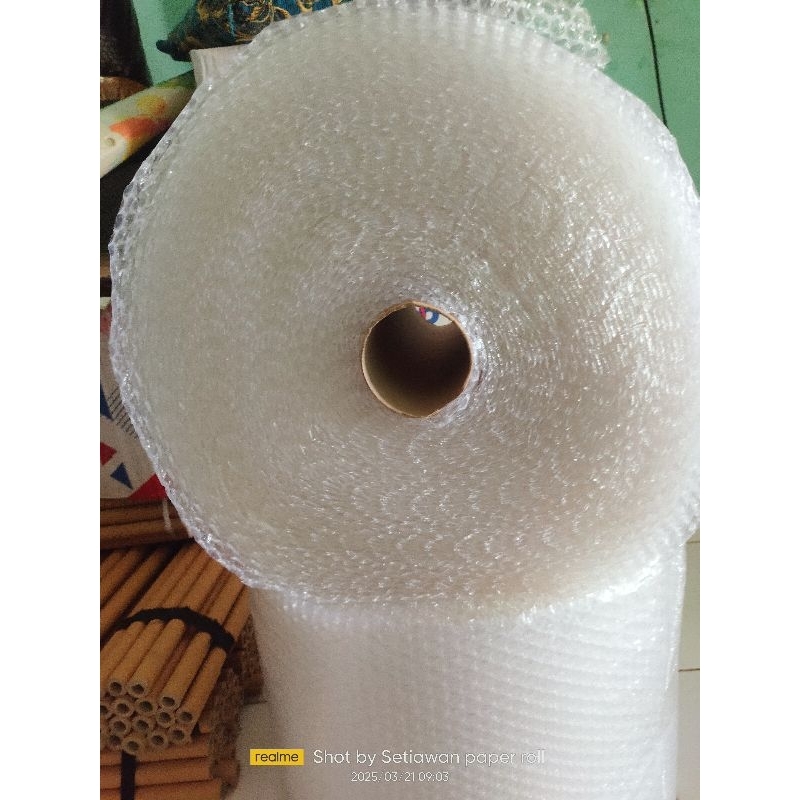 

bubble wrap/paking bubbl wrap warna putih ukuran 30x50 meter