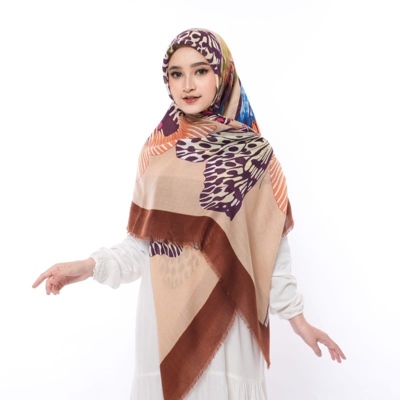 Kerudung Ida Royani Motif Butterfly (TANYAKAN STOK DAN WARNA DULU SEBELUM CEKOUT)
