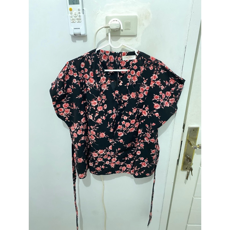 Preloved Atasan Ikat