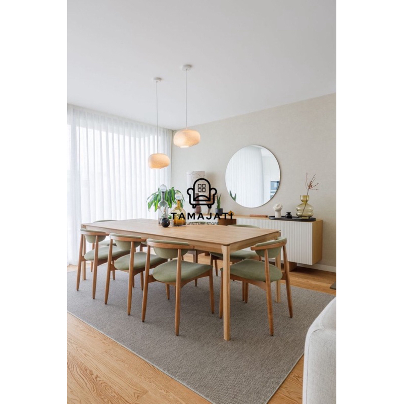 Set meja makan kursi 8