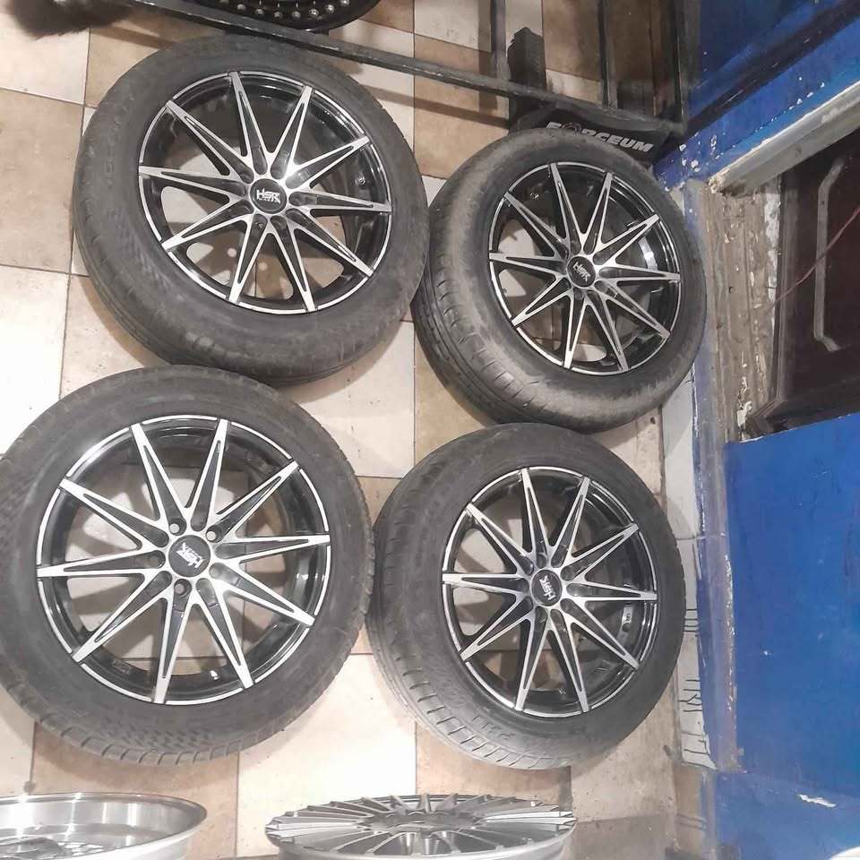 VELG MOBIL BEKAS SEKEN HSR KCCX-2 HSR RING 16 LEBAR 7 PCD 5X100 ET 42 BP + ACC (24)(4) 205 55 R16 UN
